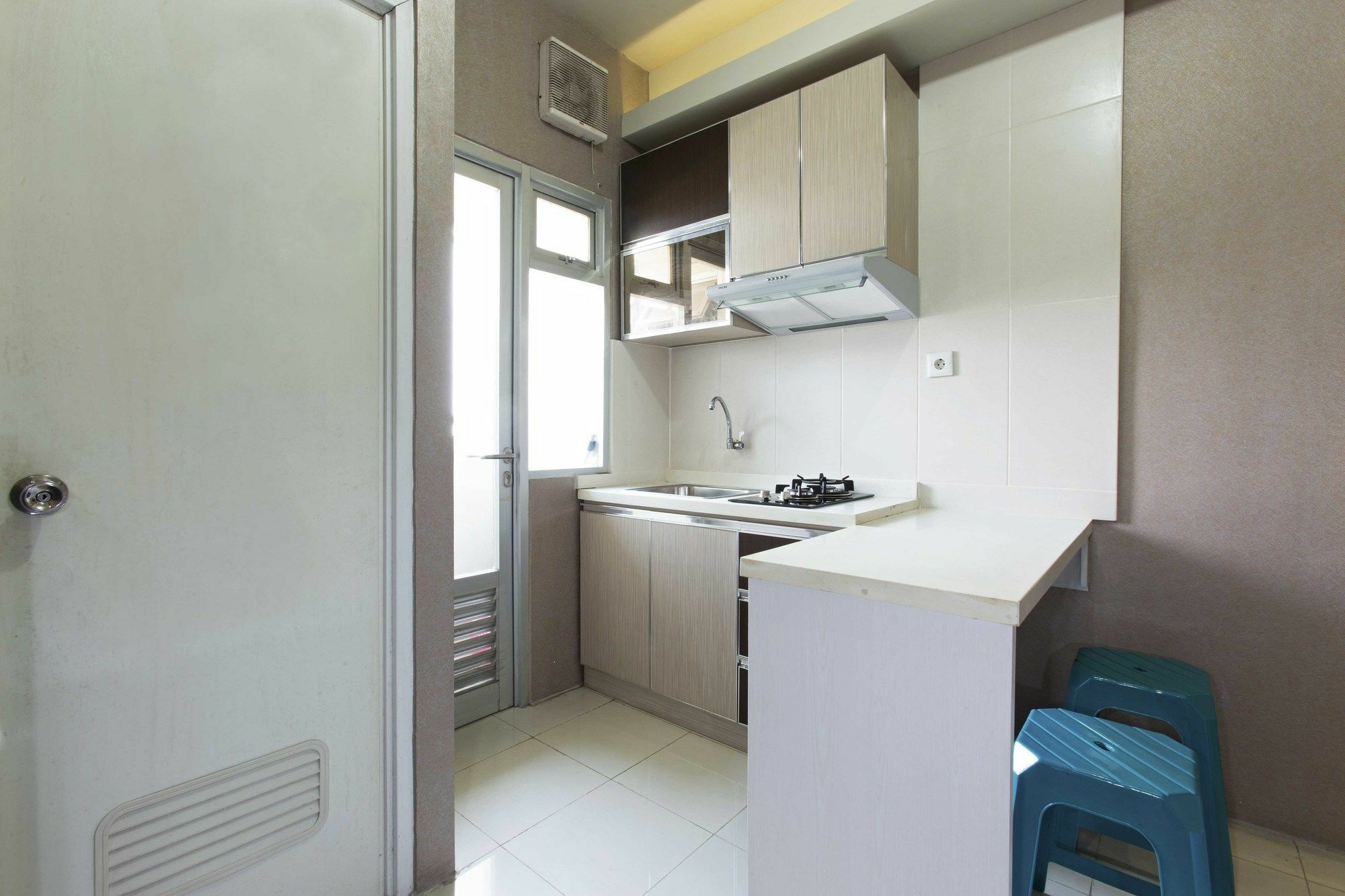 Reddoorz Apartment @ Pegangsaan Kelapa Gading ジャカルタ エクステリア 写真